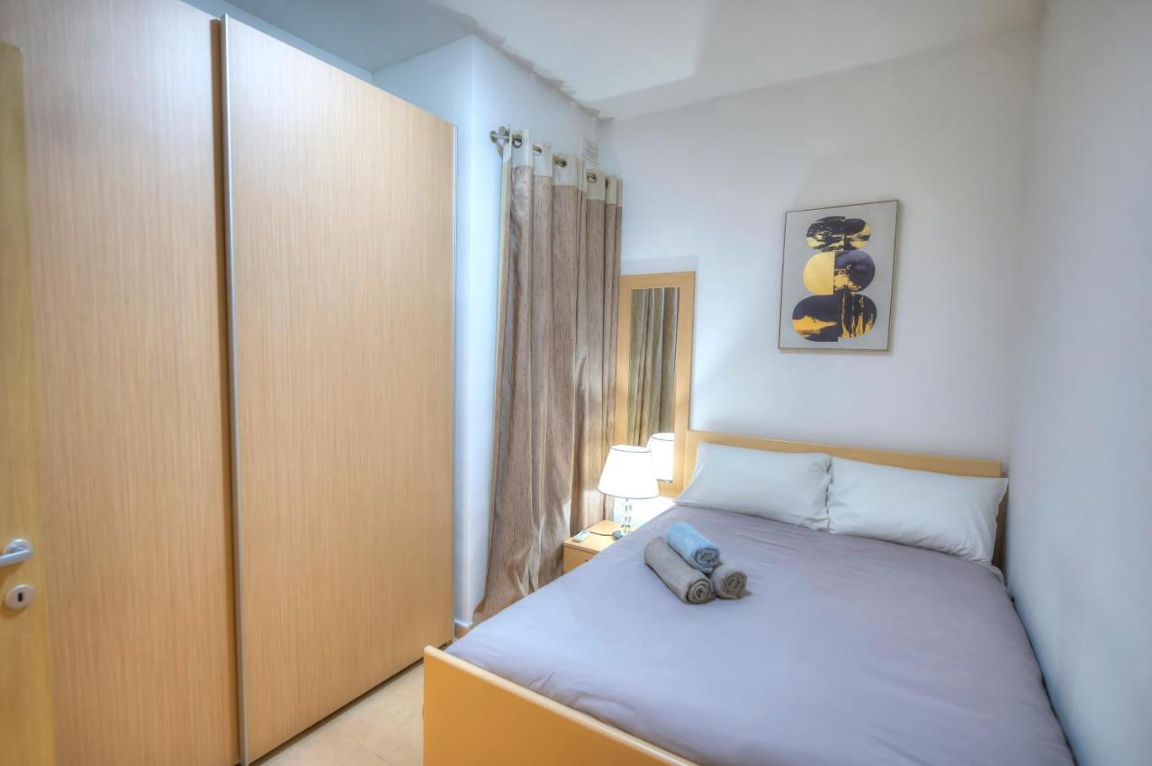 Beautifully Finished And Large Steps Away From Rocky Ddif1-1 Sliema